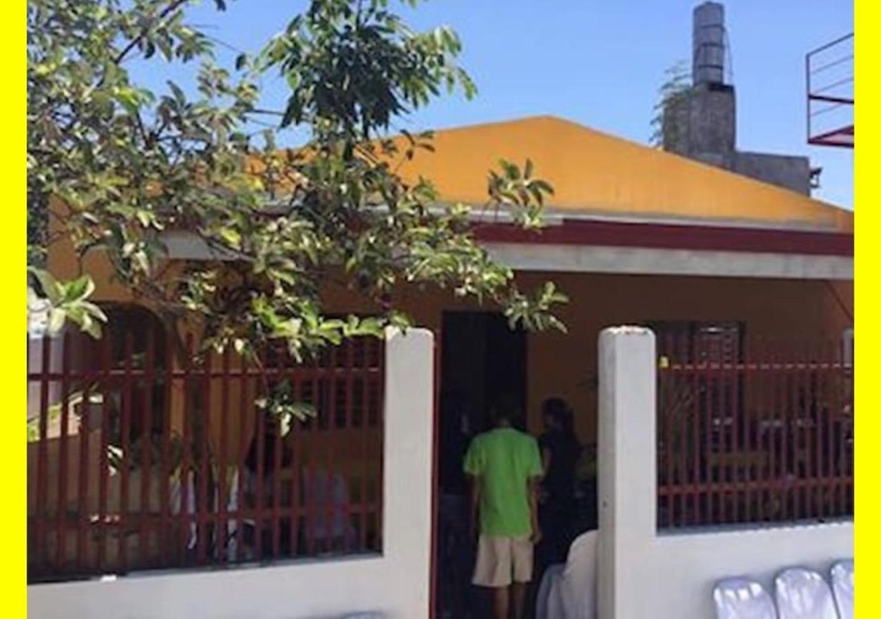 Iloilo Business Park Area Backpackers Place Aircon 2 Exterior photo