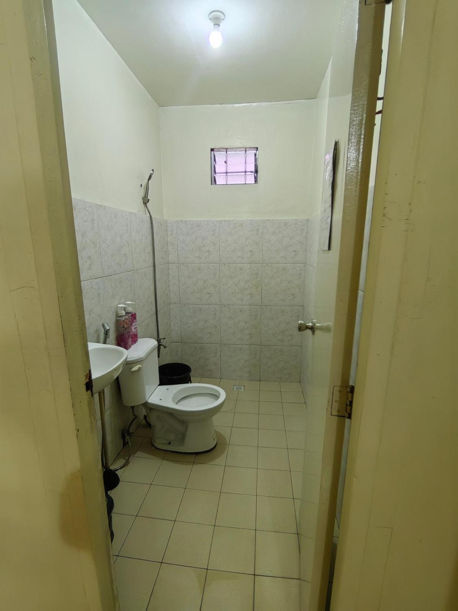 Iloilo Business Park Area Backpackers Place Aircon 2 Exterior photo
