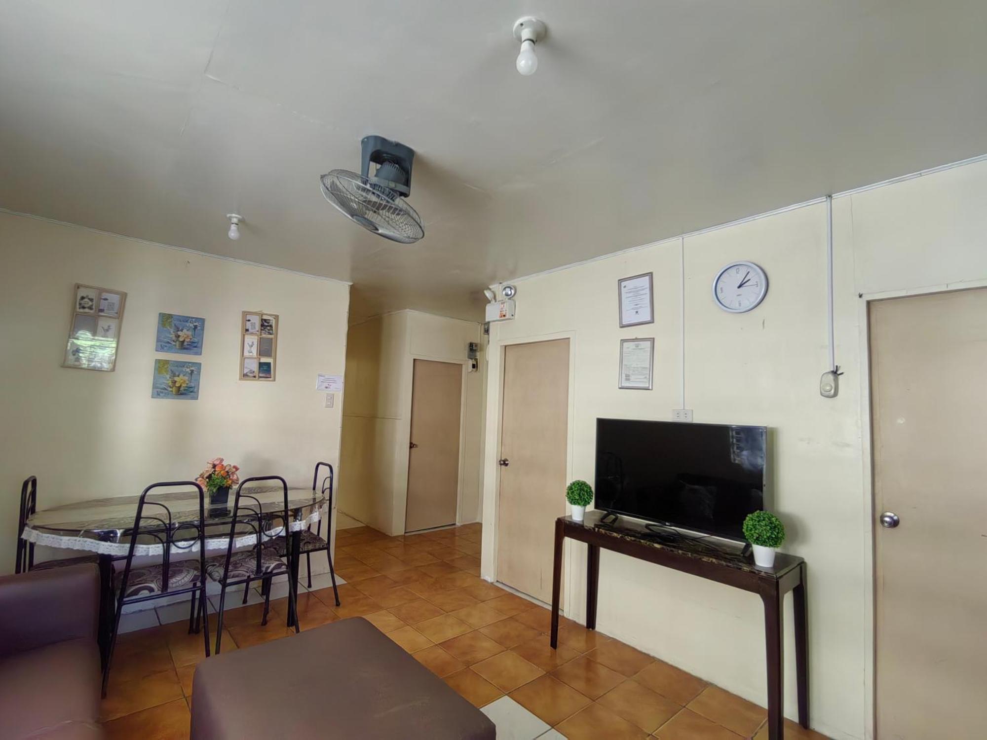 Iloilo Business Park Area Backpackers Place Aircon 2 Exterior photo